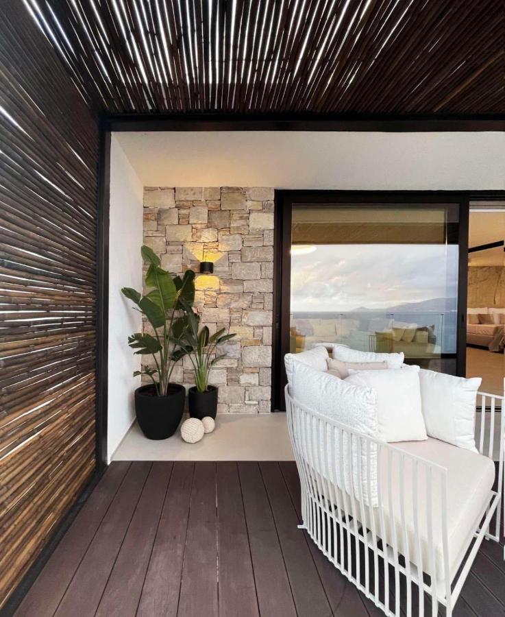 Mystique Luxury Suite Achlia ภายนอก รูปภาพ