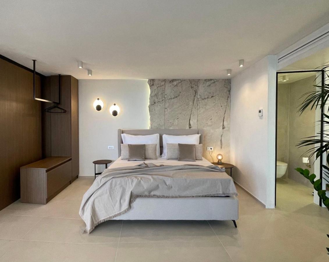 Mystique Luxury Suite Achlia ภายนอก รูปภาพ