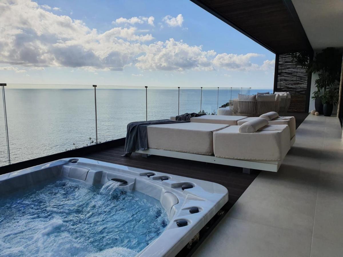 Mystique Luxury Suite Achlia ภายนอก รูปภาพ