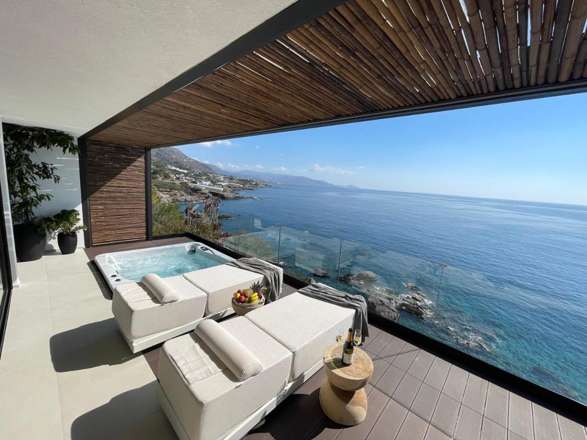 Mystique Luxury Suite Achlia ภายนอก รูปภาพ