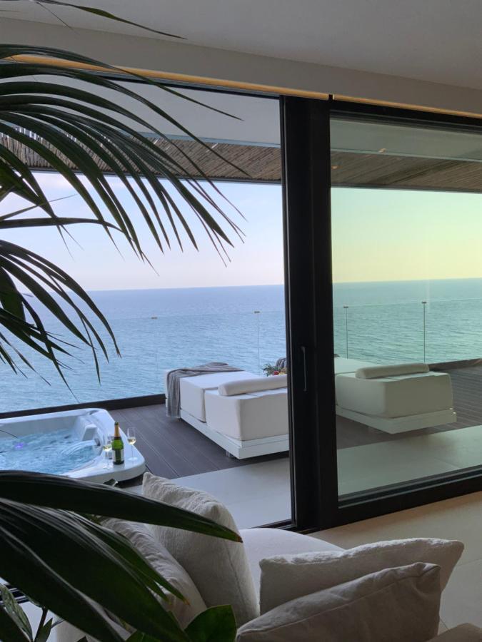 Mystique Luxury Suite Achlia ภายนอก รูปภาพ