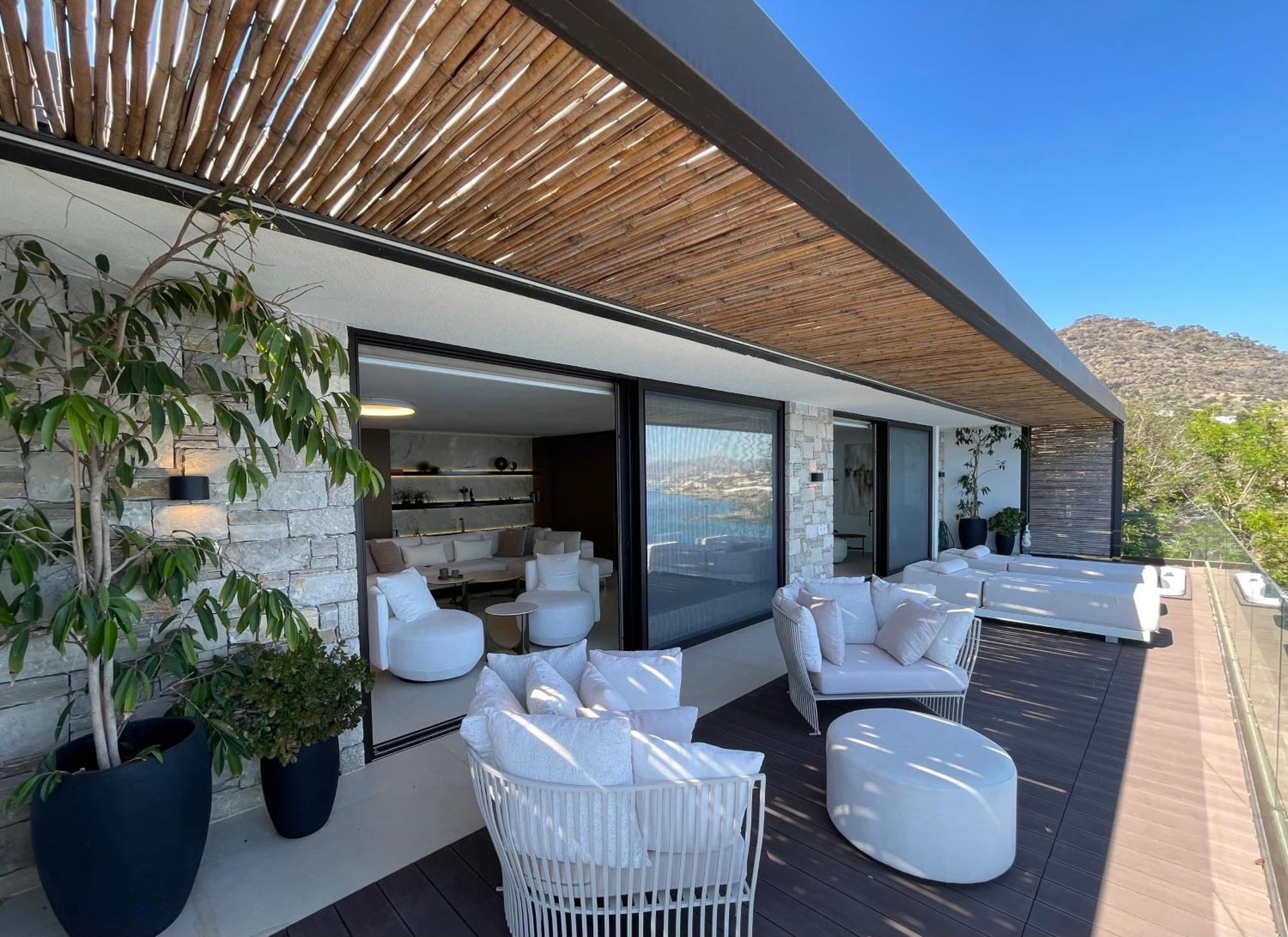 Mystique Luxury Suite Achlia ภายนอก รูปภาพ